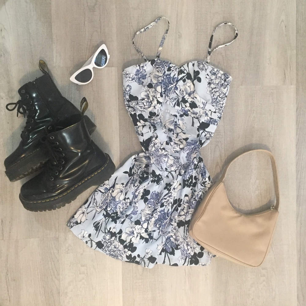 *SOLD* Express Dress Mini/Above Knee Size 4 Baby Blue